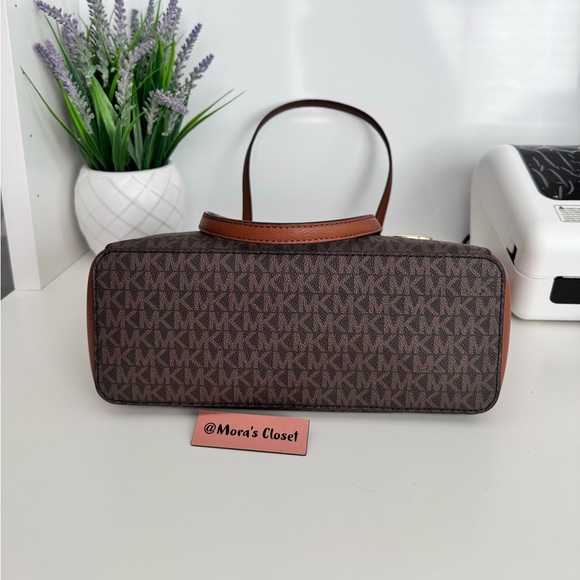 Michael Kors Purss - Picture 6 of 9